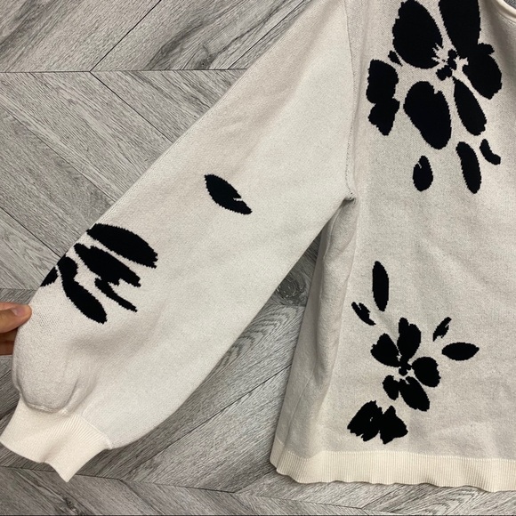 14th & Union Floral Jacquard Knit Sweater Oversize - Picture 6 of 8